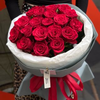 21 червона троянда Марічка