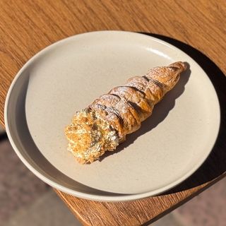 Трубочка з білковим кремом