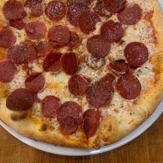 Піца Пеппероні 32см  +coca-cola 0,5