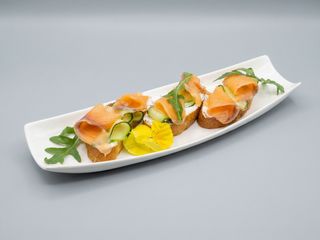 Брускетта з Лососем та Крем Чізом (180г)