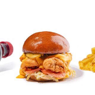 Велетень з кріспі куркою меню