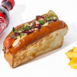 Дог з яловичиною та чеддером меню