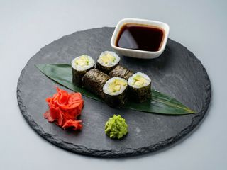 МАКІ РОЛИ З АВОКАДО