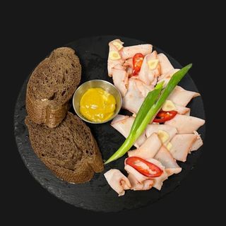 Асорті сала з хрумкими грінками