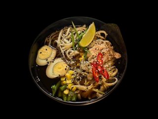 Рамен з рваною свининою