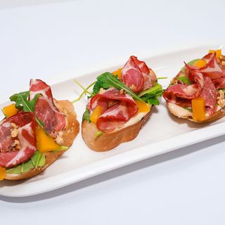 Брускети з шинкою Коппа (190г)