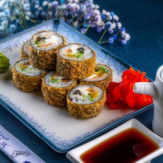 Гарячий рол Банзай з вугрем та лососем (330г)