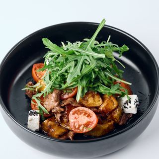 Теплий салат з телятиною (280г)