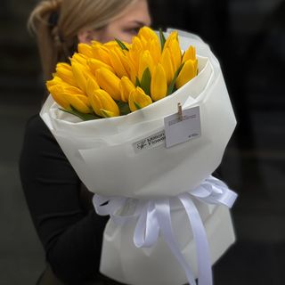 27 тюльпанів strong gold