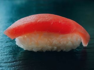 Суші з тунцем (1шт/35г)