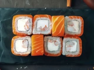 Філадельфія з креветкою (8шт/230г)