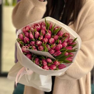 51 піоновидний тюльпан