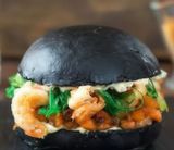 Чорний бургер з тигровою креветкою (340г)
