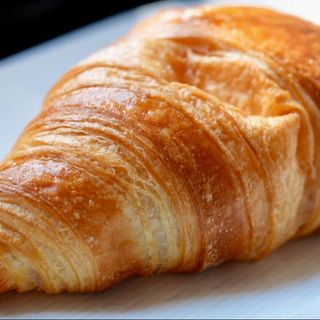 Круасан з сирним кремом 