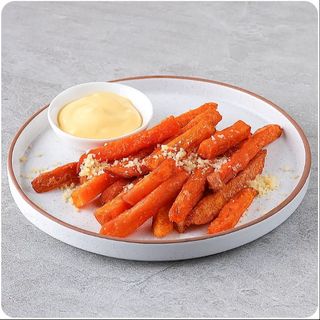 Батат фрі з сирним соусом
