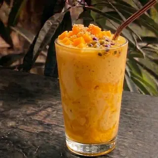 Молочний коктейль Манго-Маракуйя