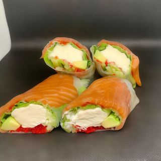 Спрінг-роли з лососем (250г)