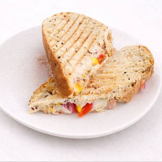 Сендвіч з тунцем