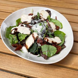 Салат курка-в'ялені томати