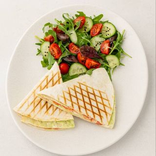 Тортилья з гуакамоле та куркою