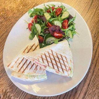 Тортилья з гуакамоле та куркою