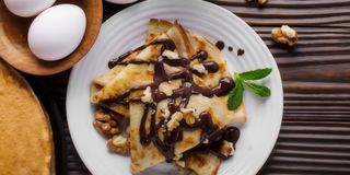 Млинець з горішками та вареним згущеним молоком (290г)