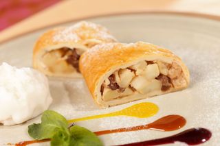 Штрудель з персиками та яблуками (240г)