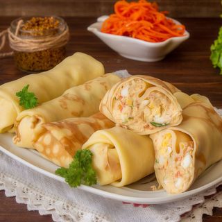Млинці з томленою курочкою з овочами (260г)