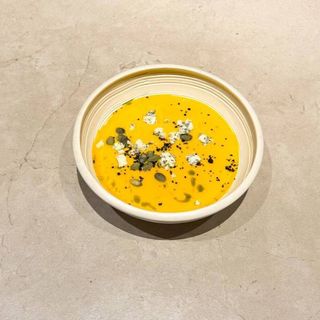 Гарбузовий крем-суп з дор блю