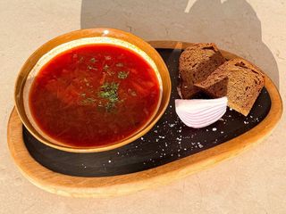 Борщ з квасолею та цибулею