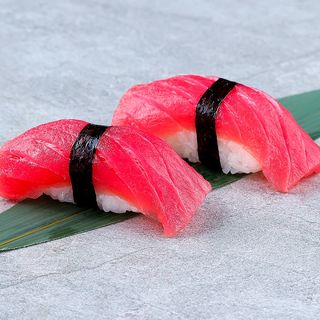 Суші тунець (2 шт)