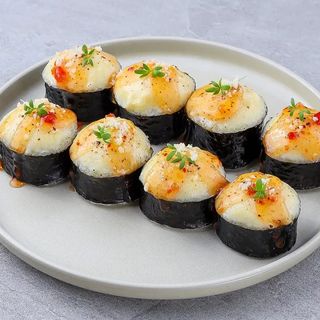 Запечений рол із кальмаром