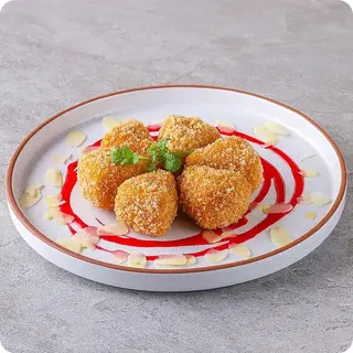 Камамбер фрі з журавлинним соусом