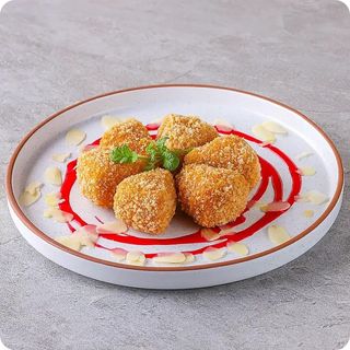 Камамбер фрі з журавлинним соусом