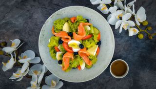 Салат Salmon & Brie (430г)