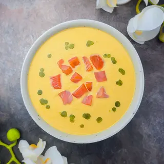 Крем-суп із лосося (400г)
