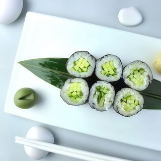 Макі з огірком (130г)