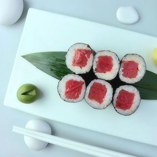 Макі з тунцем (140г)