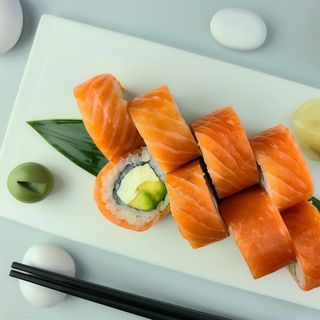 Філадельфія з лососем та авокадо (340г)