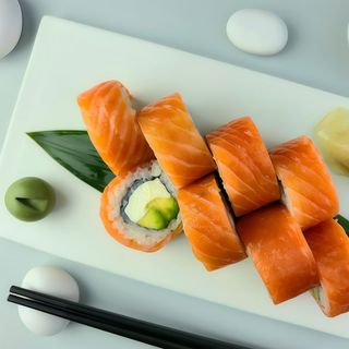 Філадельфія з лососем слабосоленим та авокадо (340г)