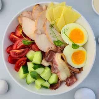 Поке з курячим філе та беконом (420г)