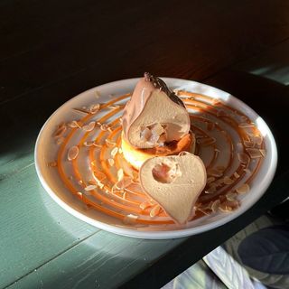 ГРУША З РОДЗИНКАМИ ТА ЗАПЕЧЕНИМ СИРОМ (210г)