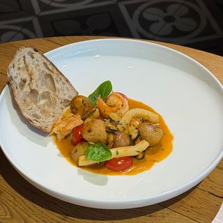 СОТЕ З МОРЕПРОДУКТАМИ З БІСКОМ З КРЕВЕТОК (250г)