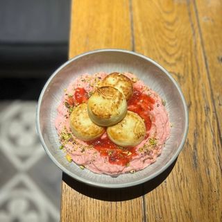 СИРНИКИ З ПОЛУНИЧНОЮ ПІНОЮ (230г)