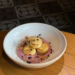 СИРНИКИ З ОЖИНОВИМ ЙОГУРТОМ (220г)