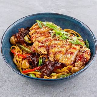 Удон з курячим шніцелем