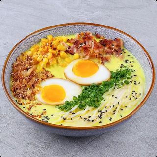 Сирний рамен з беконом