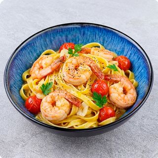 Паста з креветками в часниковій олії