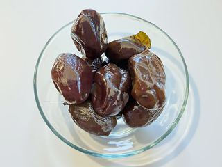 Маринована слива (200 г)
