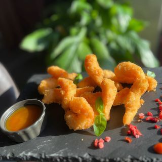 Креветка Темпура з соусом Манго -чилі